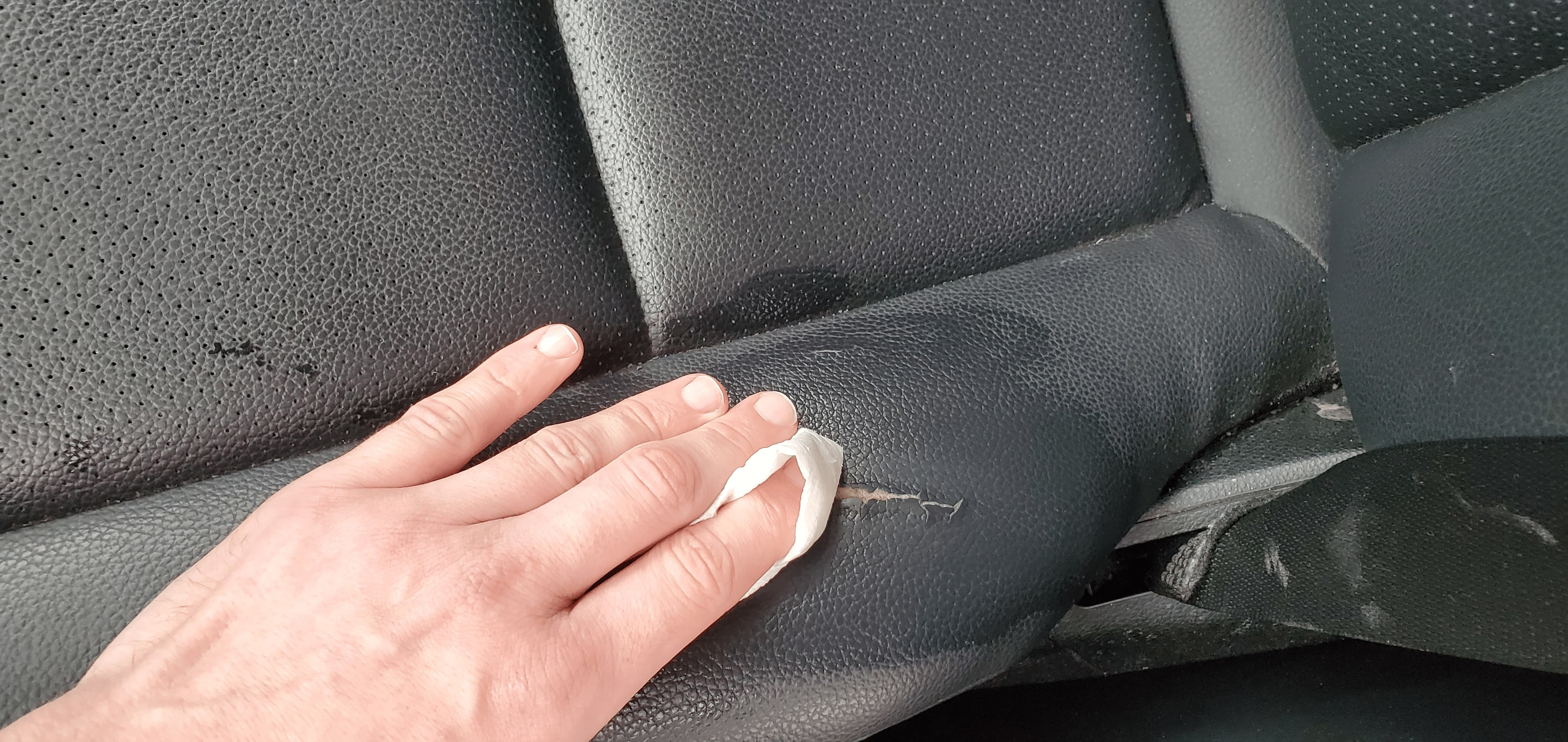 maintenance - How can I repair cracks in leather seat? - Motor